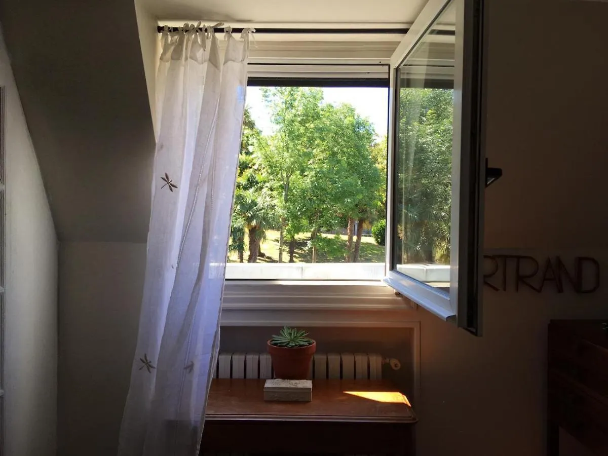 Homestay Far Out Collective Apartment San Sebastian Spain